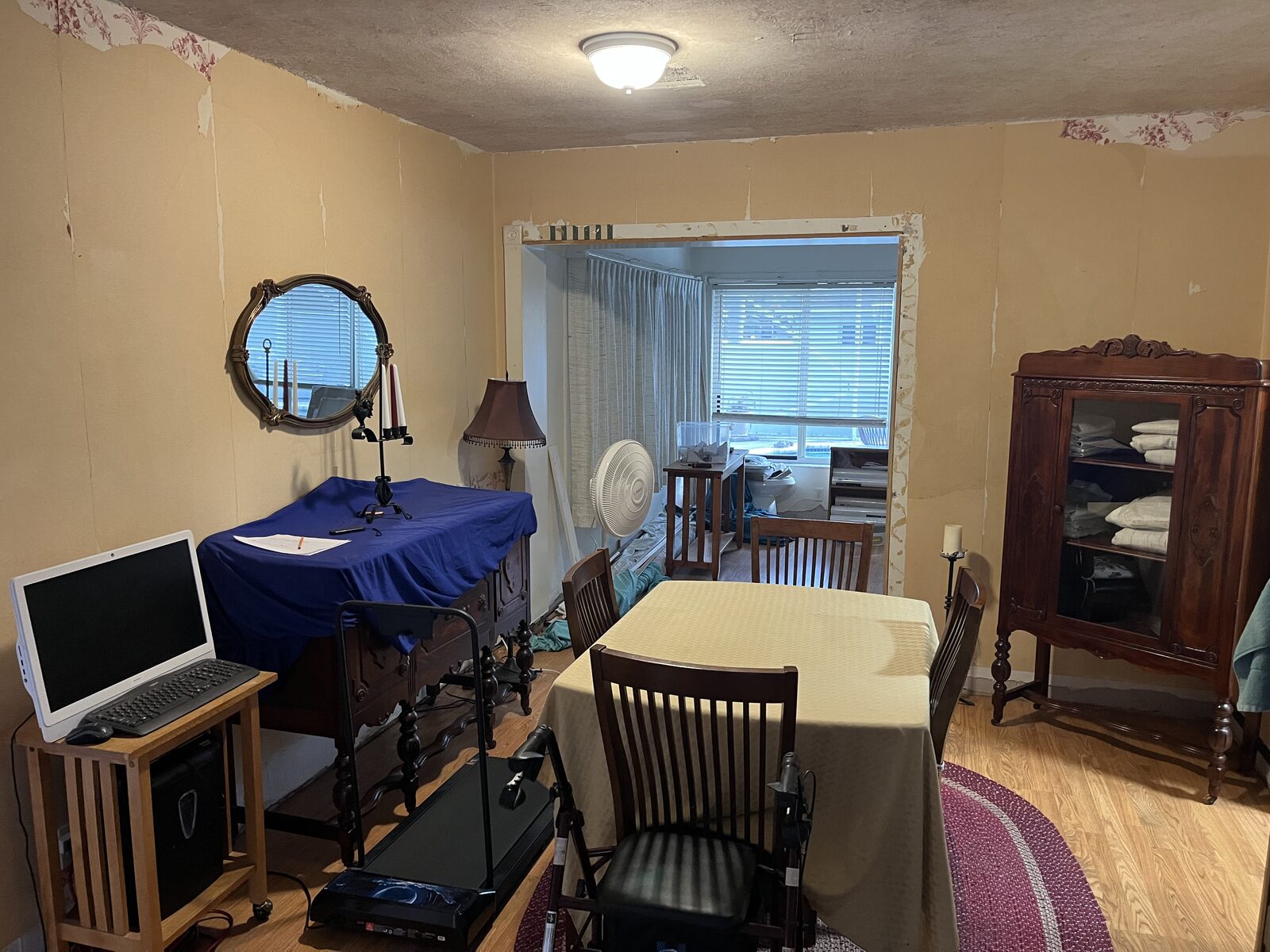 Dining and sunroom before renovation